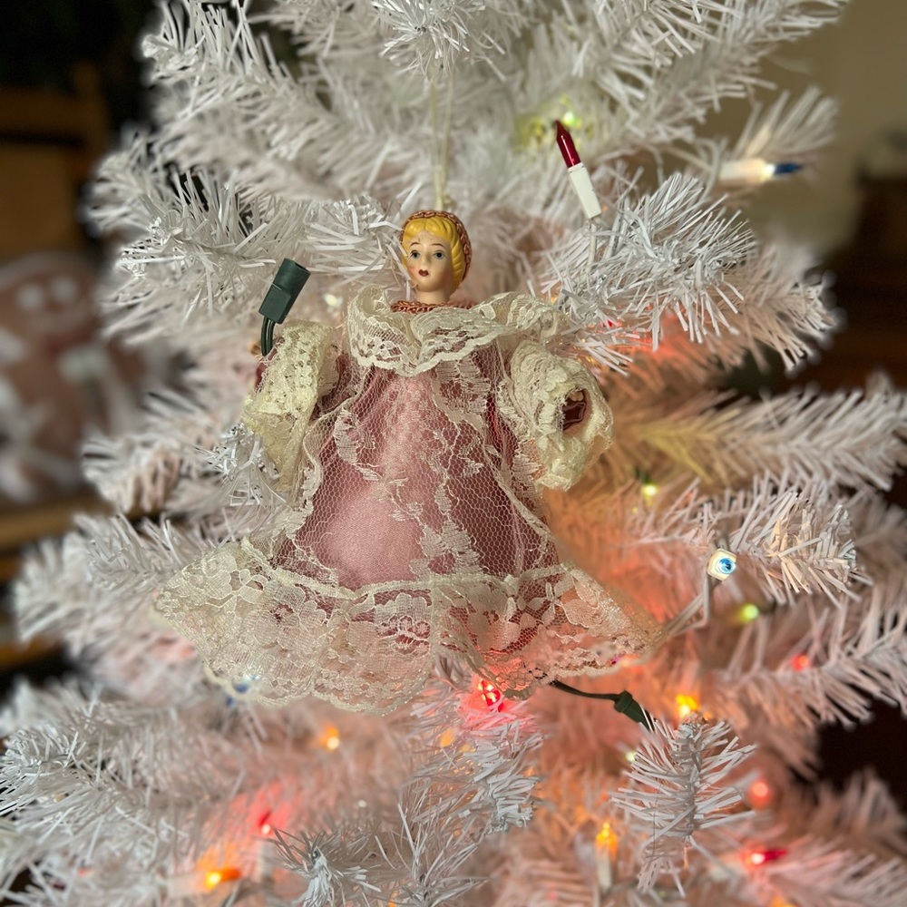 Rare Vintage 1980's Porcelain
Angel Light up Christmas
Ornament